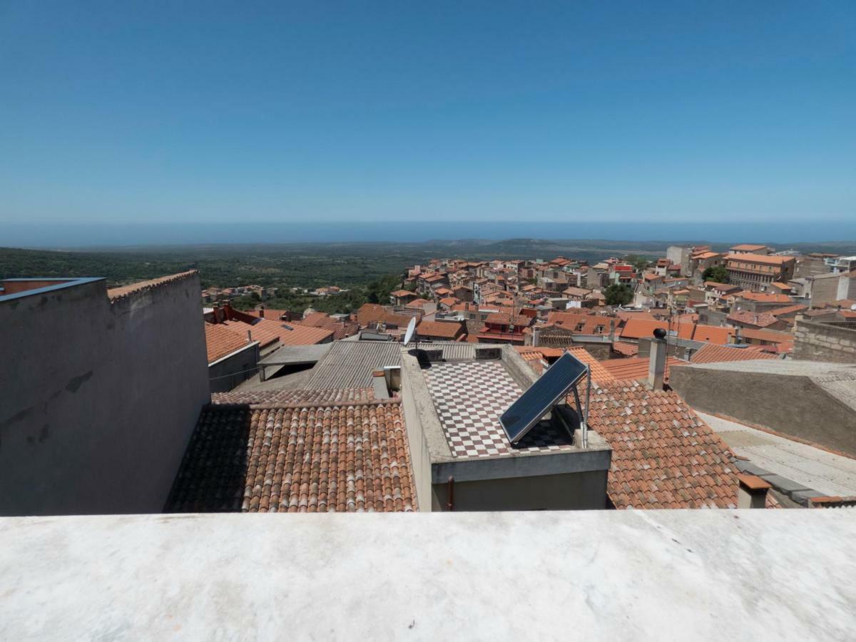 Su 'E Torigheddu - Casa Con Terrazza Panoramica Apartman Cuglieri Kültér fotó