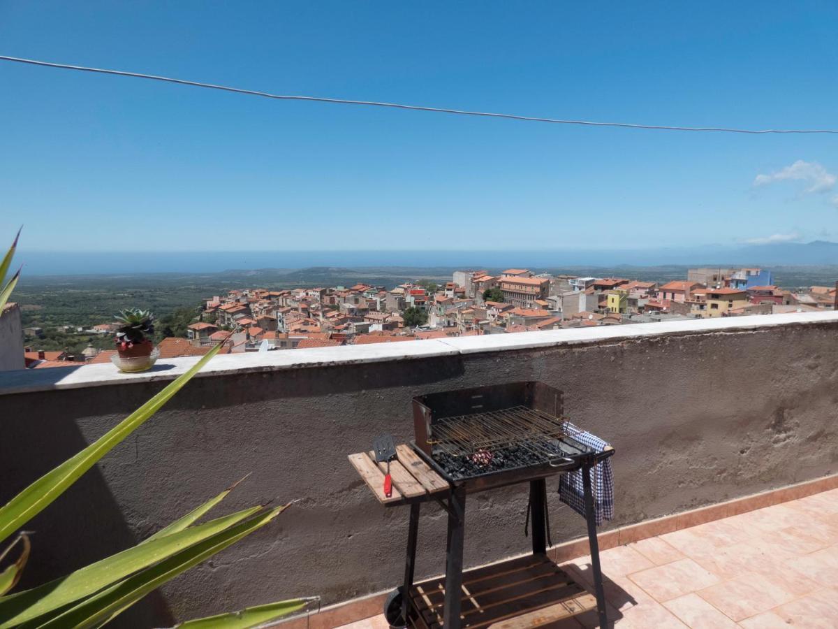 Su 'E Torigheddu - Casa Con Terrazza Panoramica Apartman Cuglieri Kültér fotó